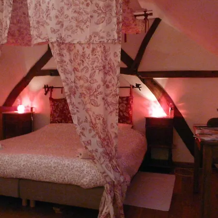 Aux Gaietes De La Sabotiere