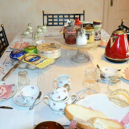 Aux Gaietes De La Sabotiere Bed & Breakfast
